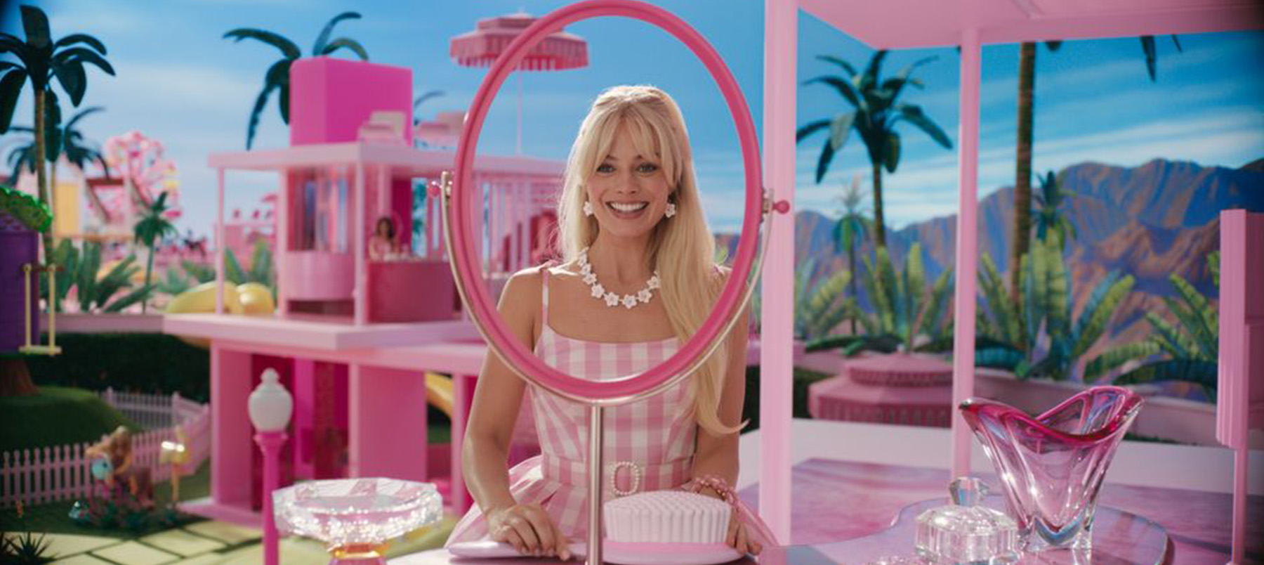 Surfando na onda do filme, Amanda virou Barbie em Campo Grande - PP